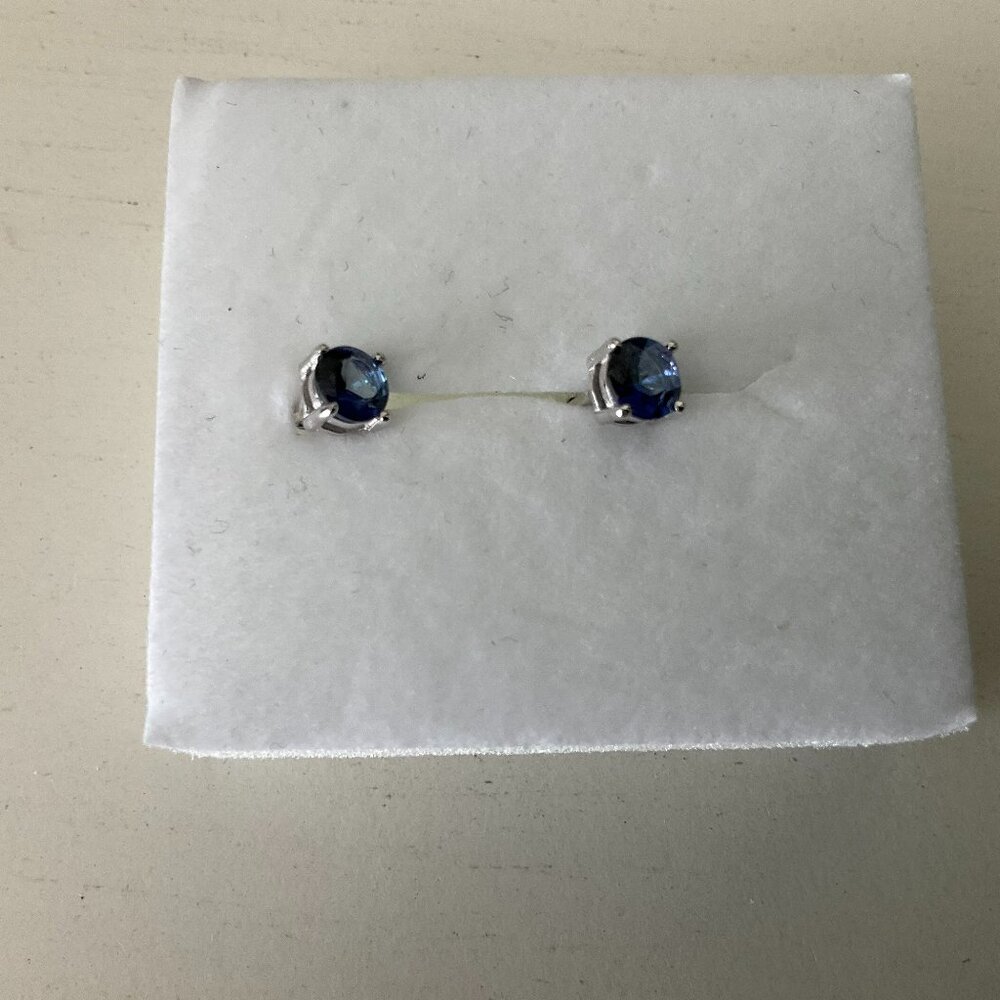 Rare NWOT silver & vivid bluish color tanzanite earrings AAA